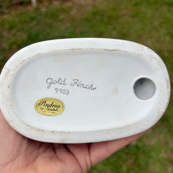 Goldfinch & Thistle Flower Porcelain Figurine Andrea By Sadek Statue #7703 - Picture 8 of 10